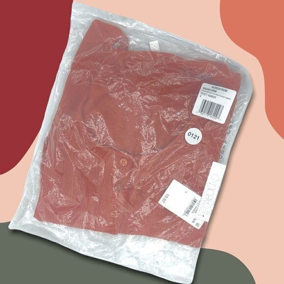 ⭐️ 3 for $30 Scoop Neck Button Front Top in Amber - Picture 3 of 3